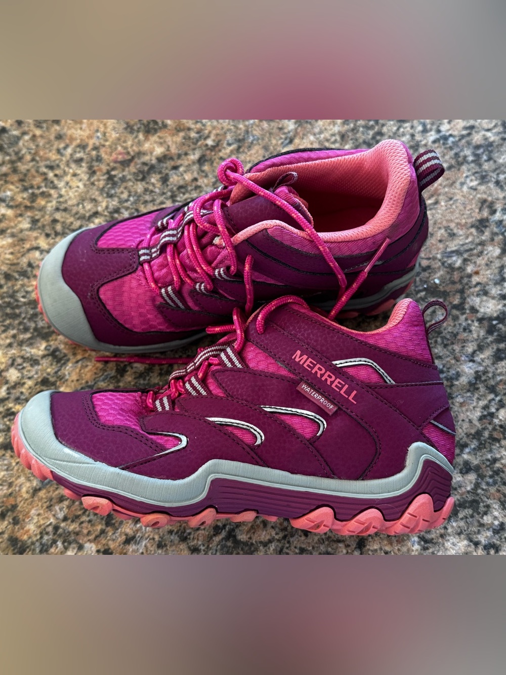 MERRELL Chameleon 7 Access Mid Hiking Shoes Girls 1 M Pink Waterproof Trail Boot